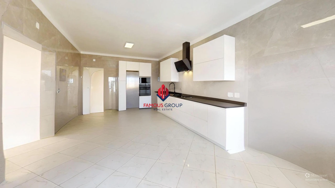 Moradia T4 para Venda em Lagoa e Carvoeiro Foto 12