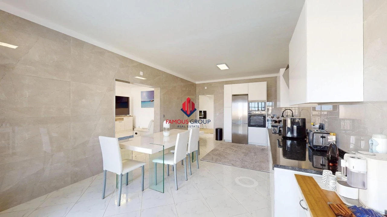 Moradia T4 para Venda em Lagoa e Carvoeiro Foto 14