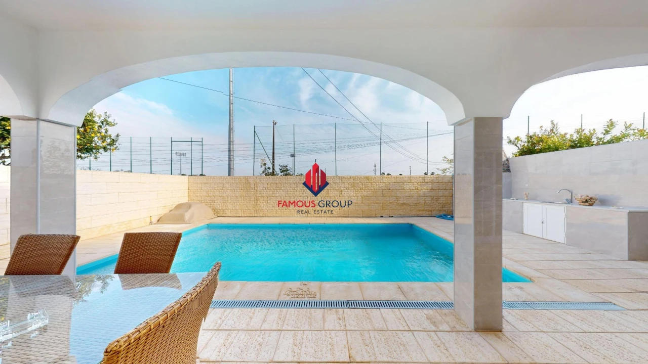 Moradia T4 para Venda em Lagoa e Carvoeiro Foto 2