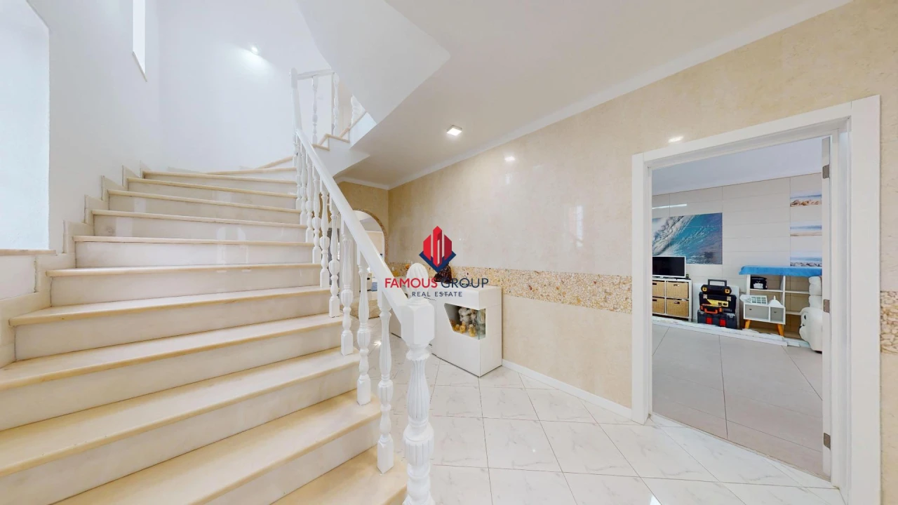 Moradia T4 para Venda em Lagoa e Carvoeiro Foto 31