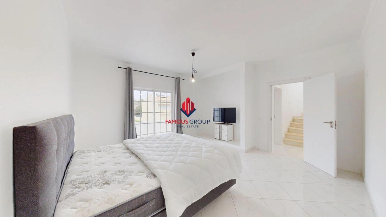 Moradia T4 para Venda em Lagoa e Carvoeiro Foto 37