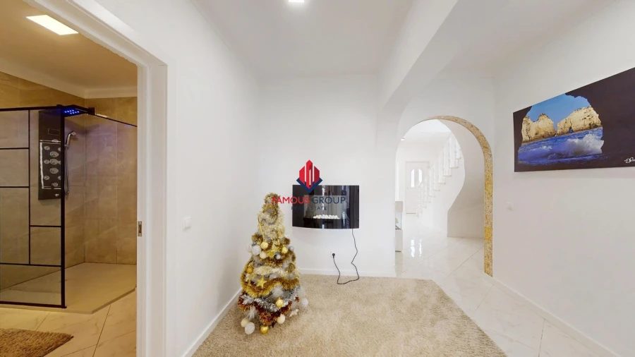 Moradia T4 para Venda em Lagoa e Carvoeiro Foto 29