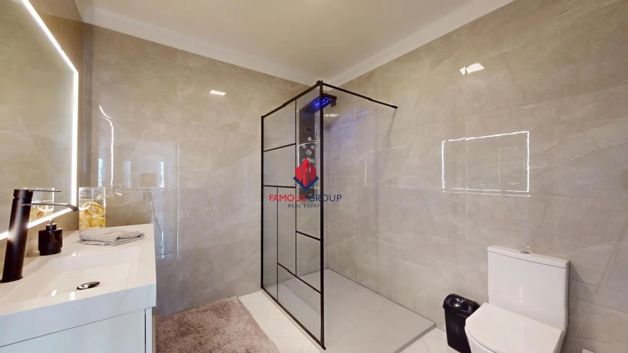 Moradia T4 para Venda em Lagoa e Carvoeiro Foto 30