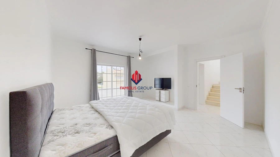 Moradia T4 para Venda em Lagoa e Carvoeiro Foto 37