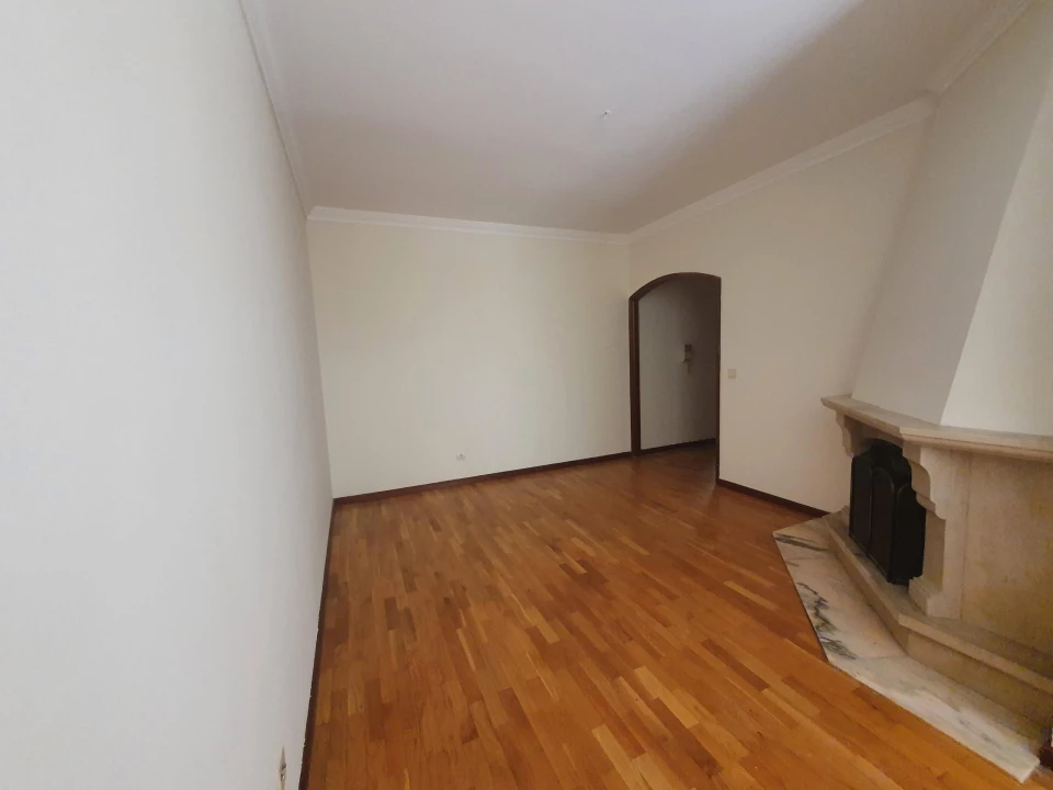 Apartamento T2 para Venda em Moreira Foto 4