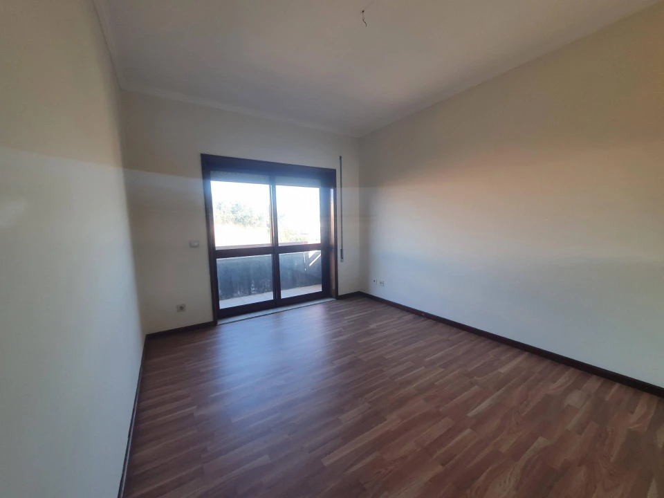 Apartamento T2 para Venda em Moreira Foto 11