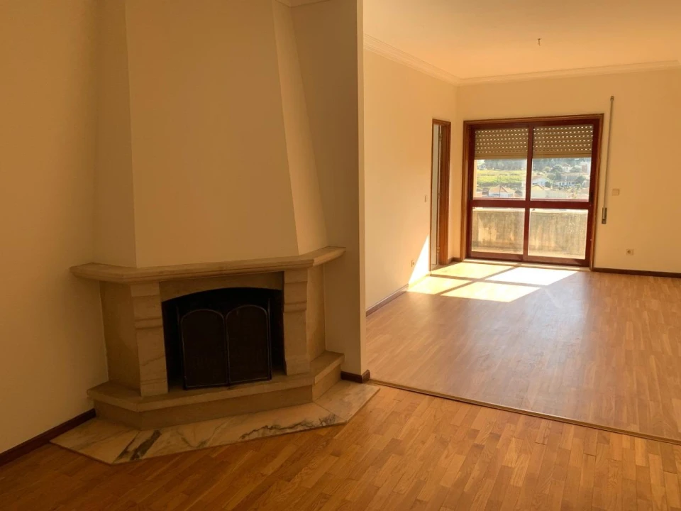 Apartamento T2 para Venda em Moreira Foto 2