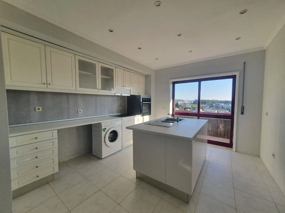 Apartamento T2 para Venda em Moreira Foto 6