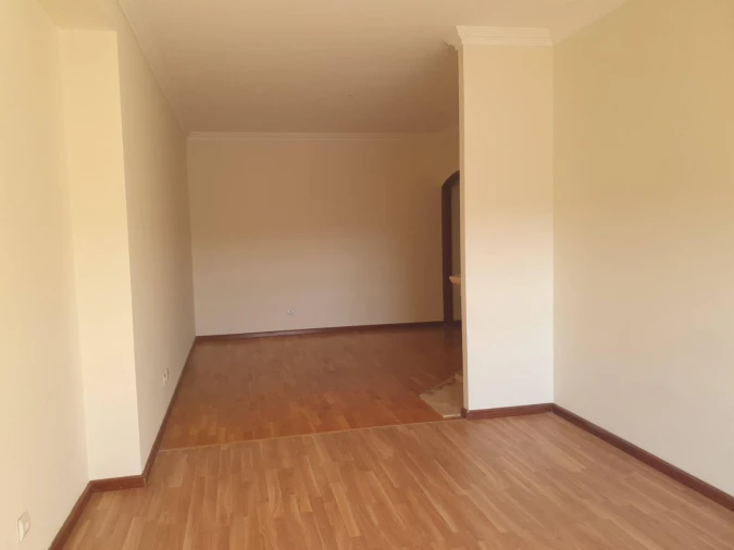 Apartamento T2 para Venda em Moreira Foto 3