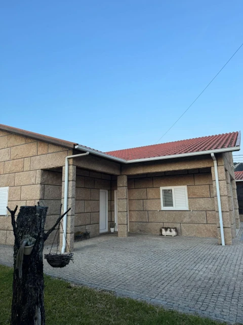 Moradia T3 para Venda em São Cipriano