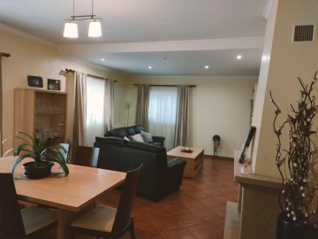 Moradia T3 para Venda em São Cipriano