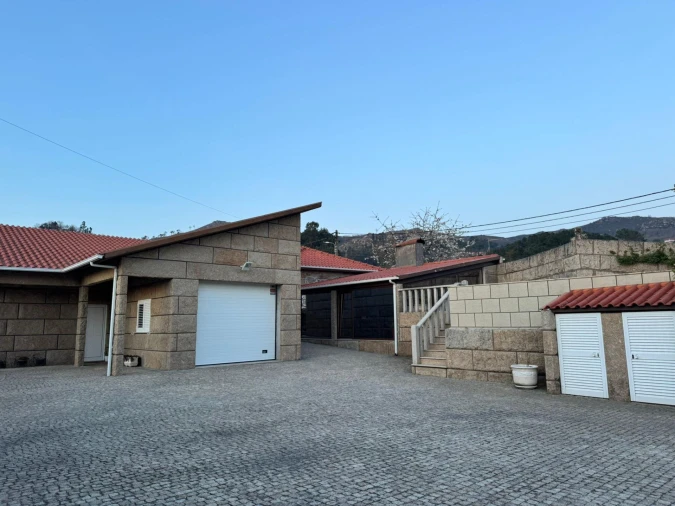 Moradia T3 para Venda em São Cipriano Foto 10