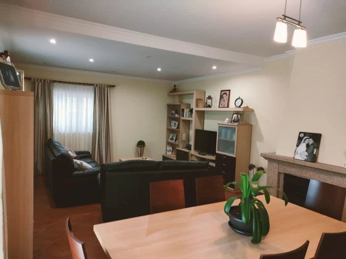 Moradia T3 para Venda em São Cipriano Foto 37