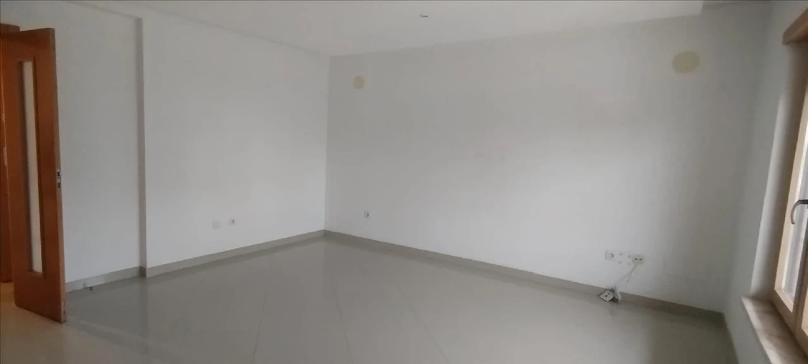 Apartamento T4 para Venda em Pinhal Novo Foto 4