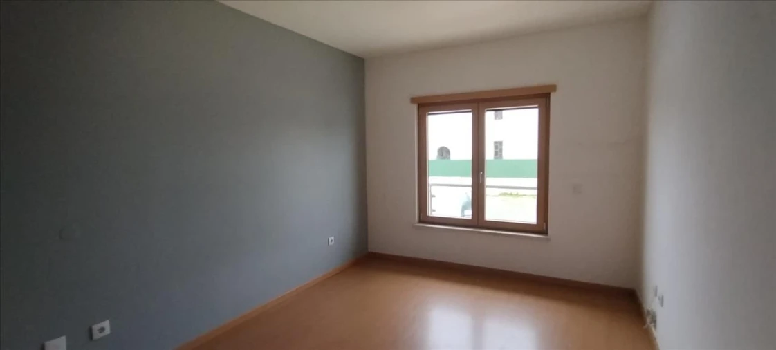 Apartamento T4 para Venda em Pinhal Novo Foto 9