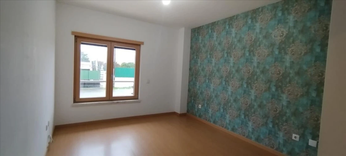 Apartamento T4 para Venda em Pinhal Novo Foto 9