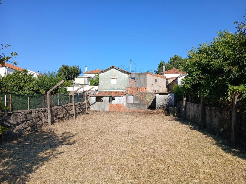 Terreno para Venda em Mafamude e Vilar do Paraíso Foto 1
