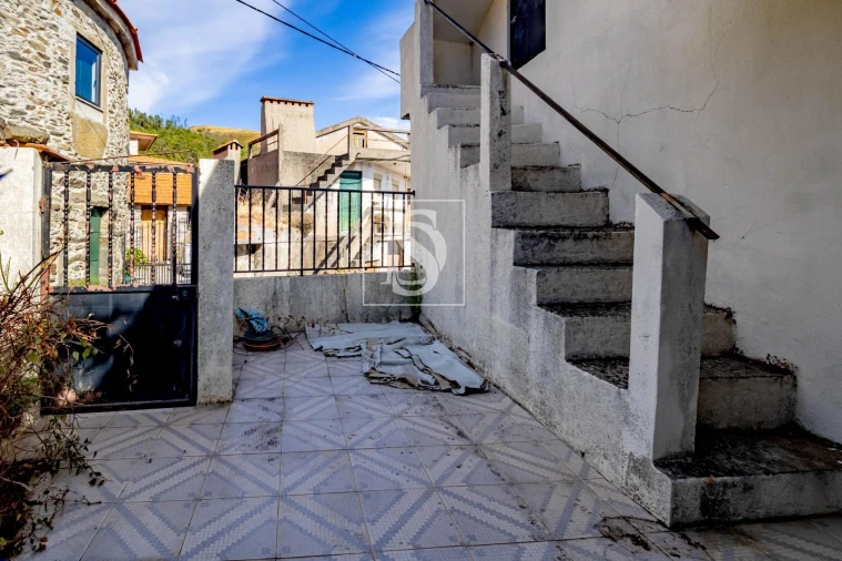 Moradia T5 para Venda em Sedielos Foto 4