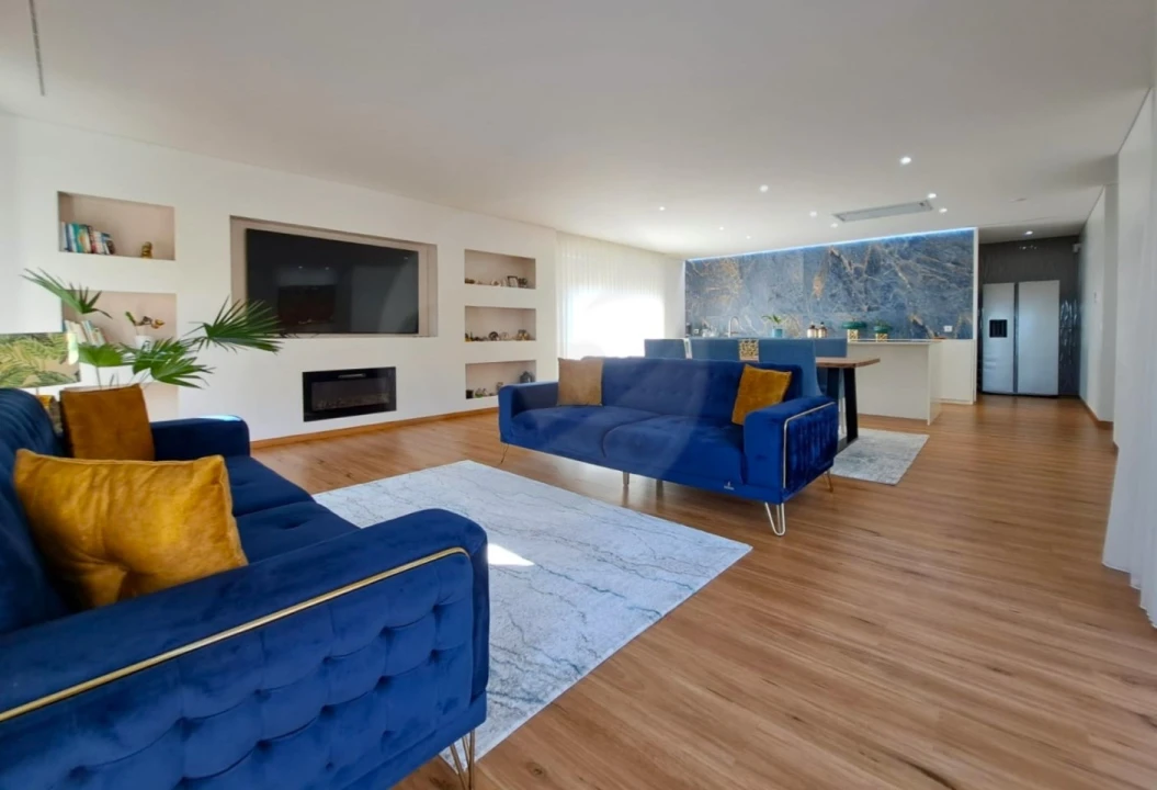 Moradia T4 para Venda em Aver-O-Mar, Amorim e Terroso Foto 1