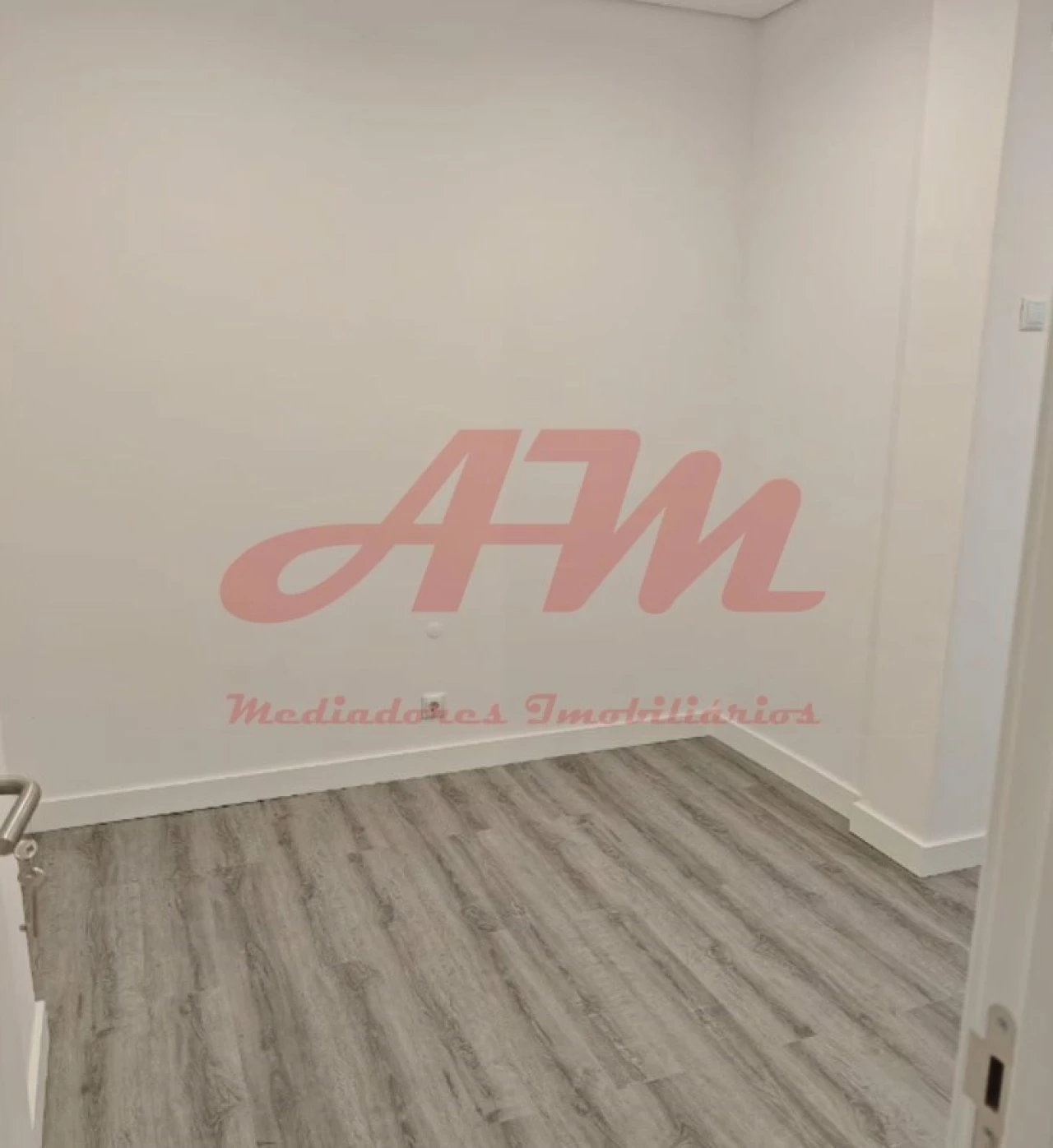 Apartamento T1 para Venda em Venteira Foto 6