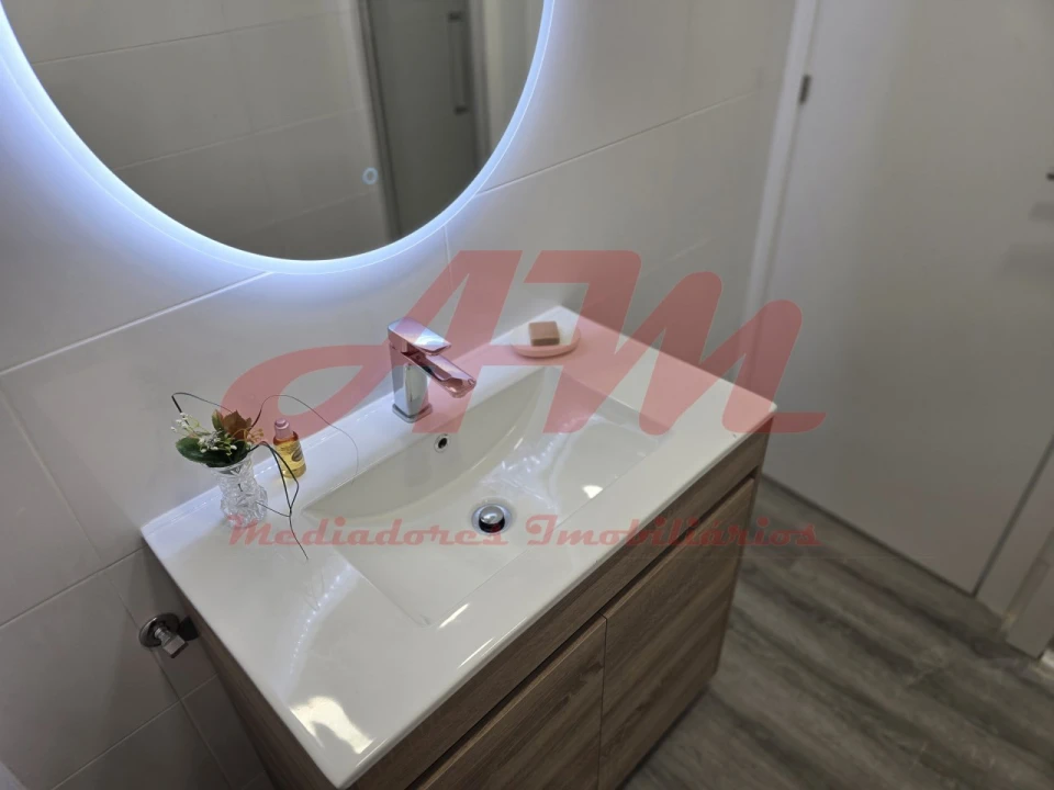 Apartamento T1 para Venda em Venteira Foto 14