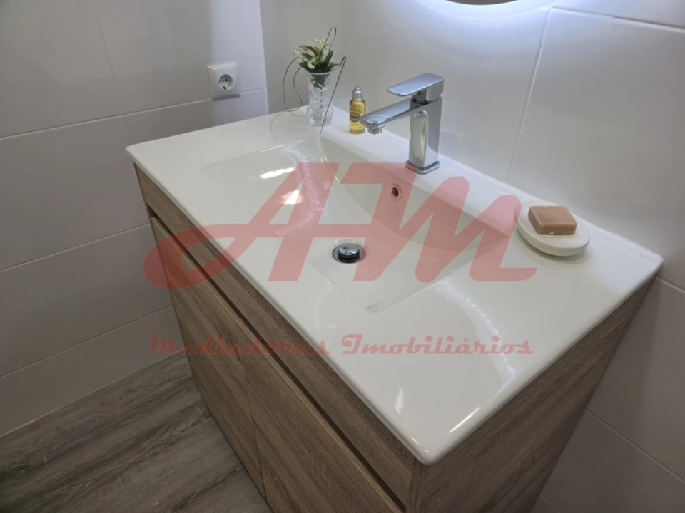 Apartamento T1 para Venda em Venteira Foto 20