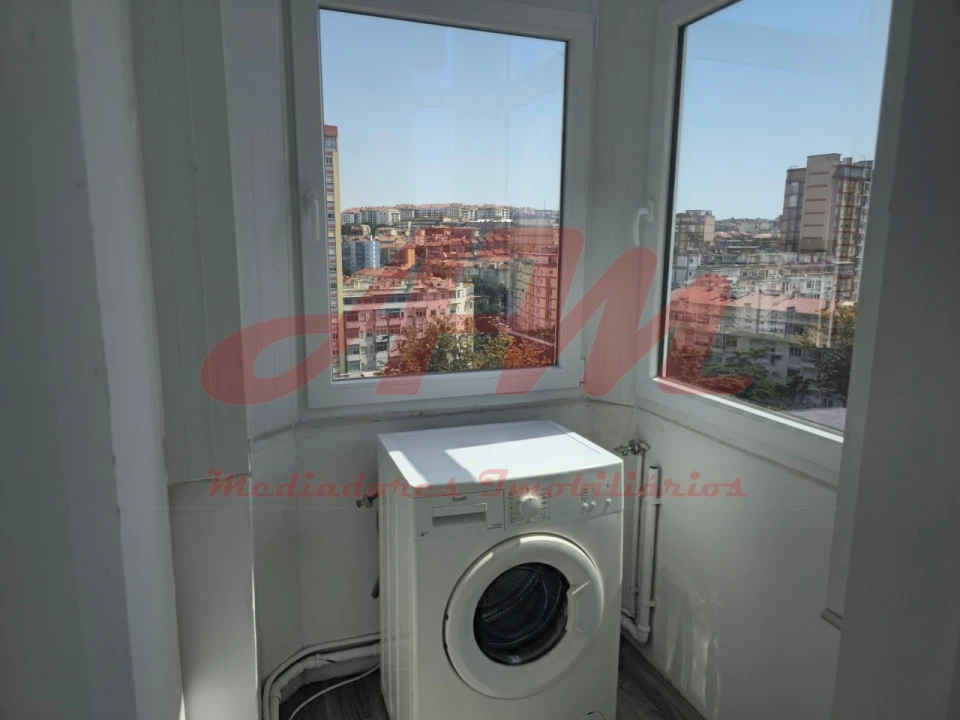 Apartamento T1 para Venda em Venteira Foto 26