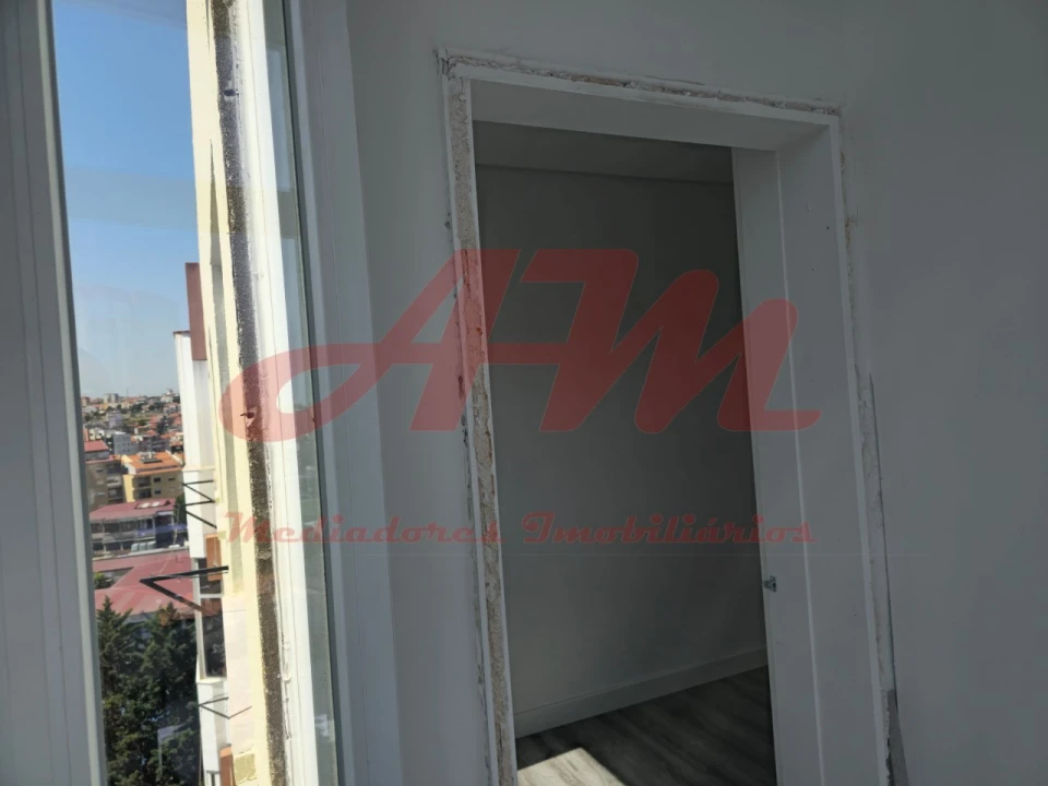 Apartamento T1 para Venda em Venteira Foto 27