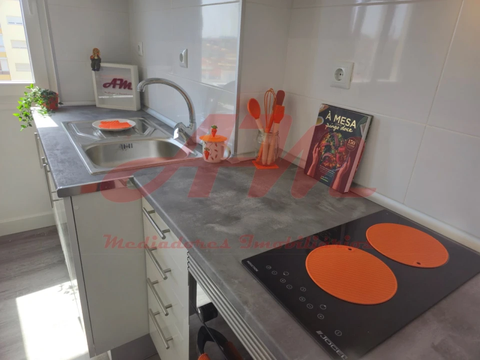 Apartamento T1 para Venda em Venteira Foto 8
