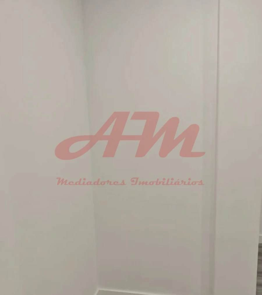 Apartamento T1 para Venda em Venteira Foto 7