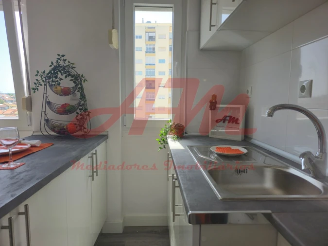 Apartamento T1 para Venda em Venteira Foto 9