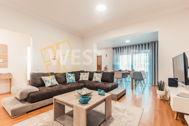 Moradia T7 para Venda em Silveira Foto 4