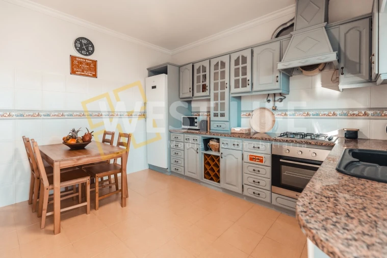 Moradia T7 para Venda em Silveira Foto 8