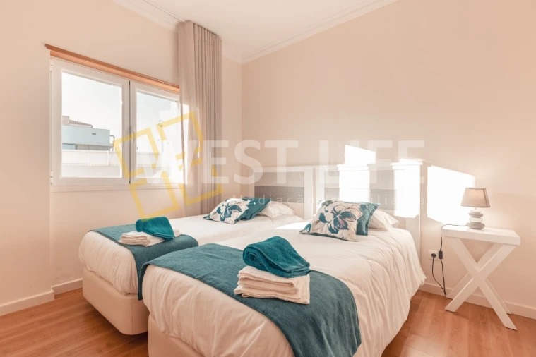 Moradia T7 para Venda em Silveira Foto 10