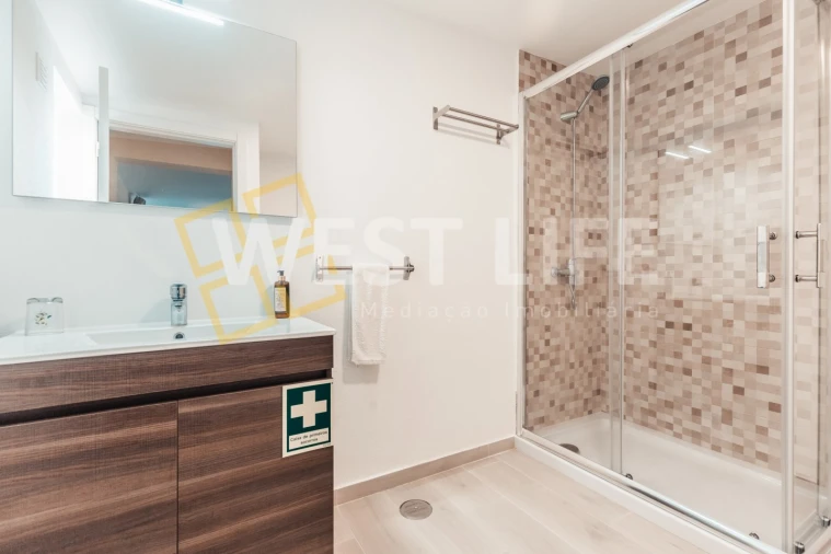 Moradia T7 para Venda em Silveira Foto 28