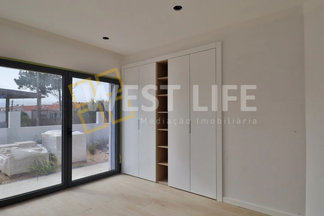 Moradia T4 para Venda em Silveira Foto 10