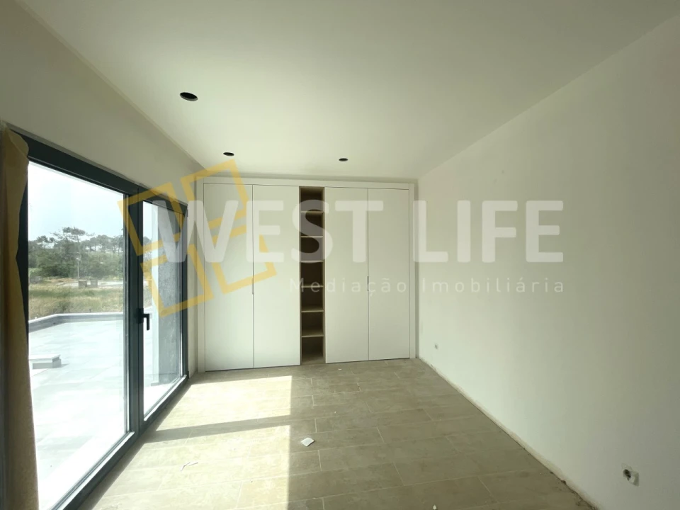 Moradia T4 para Venda em Silveira Foto 16