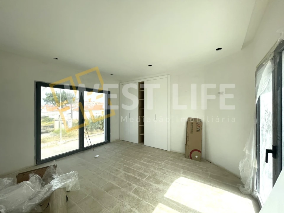 Moradia T4 para Venda em Silveira Foto 17