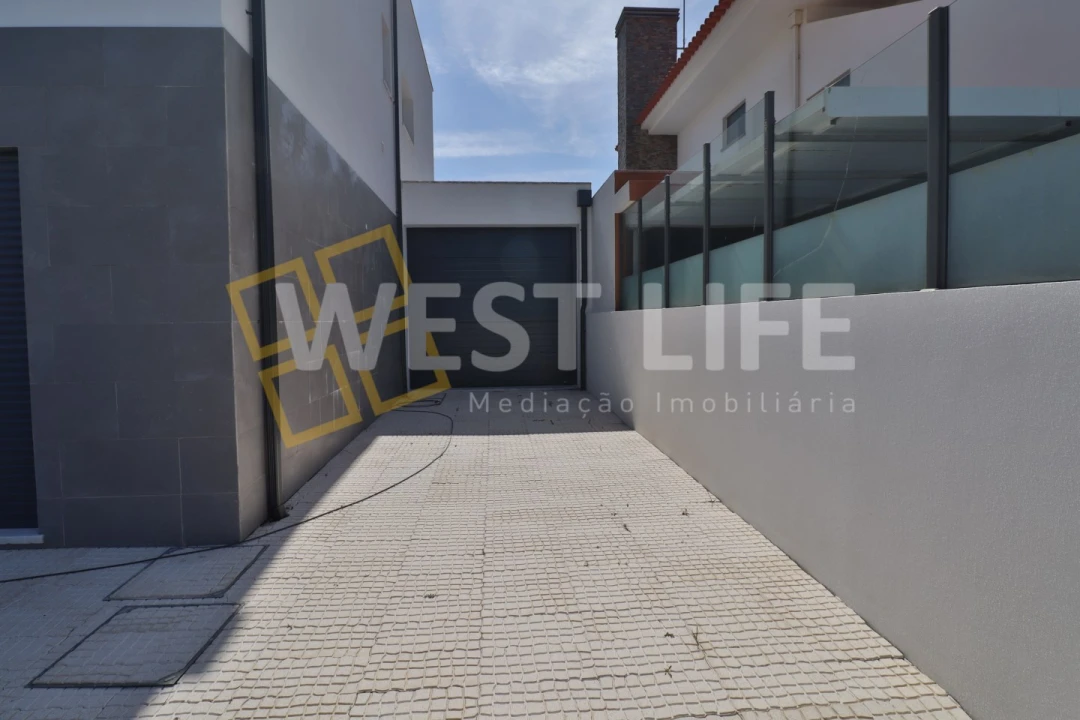 Moradia T4 para Venda em Silveira Foto 25