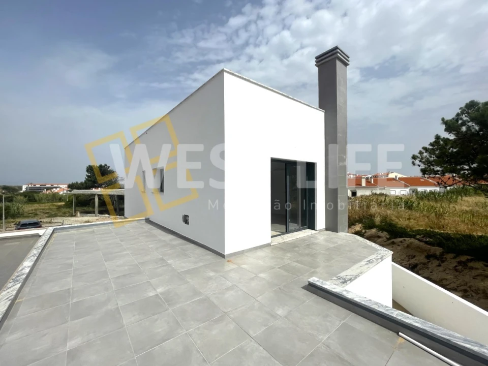 Moradia T4 para Venda em Silveira Foto 29