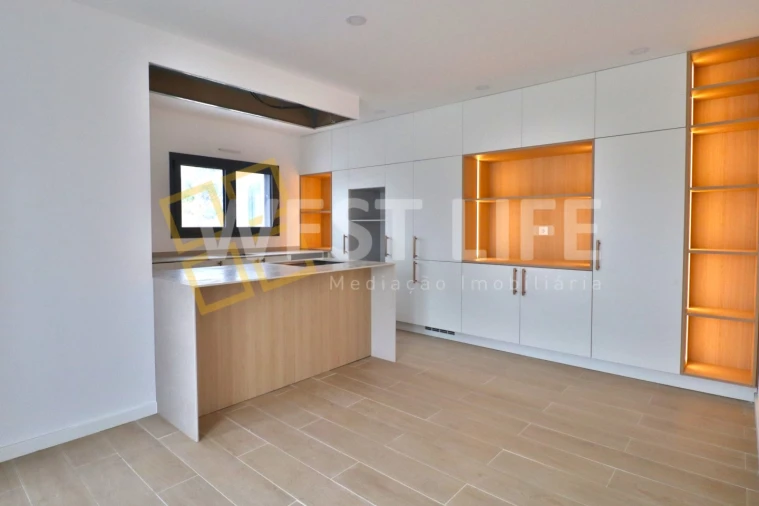 Moradia T4 para Venda em Silveira Foto 5