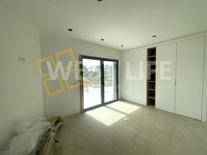 Moradia T4 para Venda em Silveira Foto 12