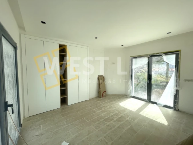 Moradia T4 para Venda em Silveira Foto 13