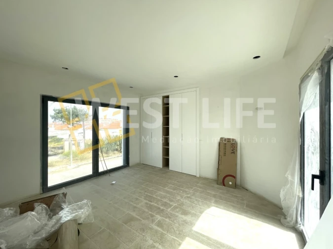 Moradia T4 para Venda em Silveira Foto 17