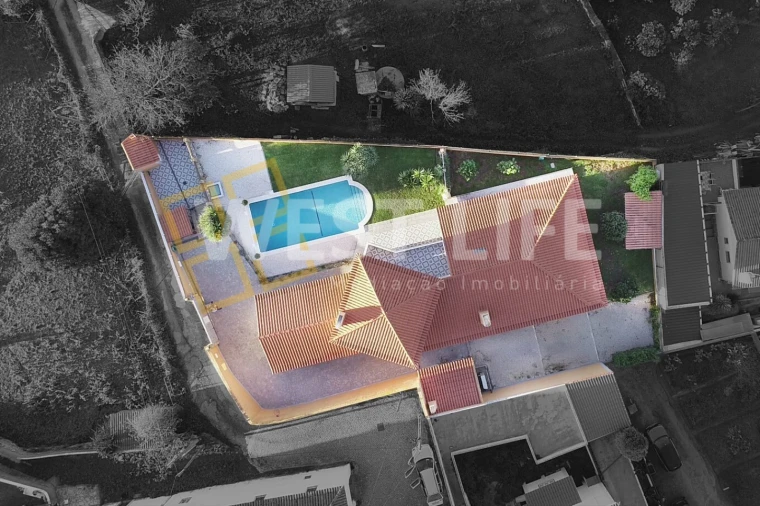 Moradia T3 para Venda em Colares Foto 21