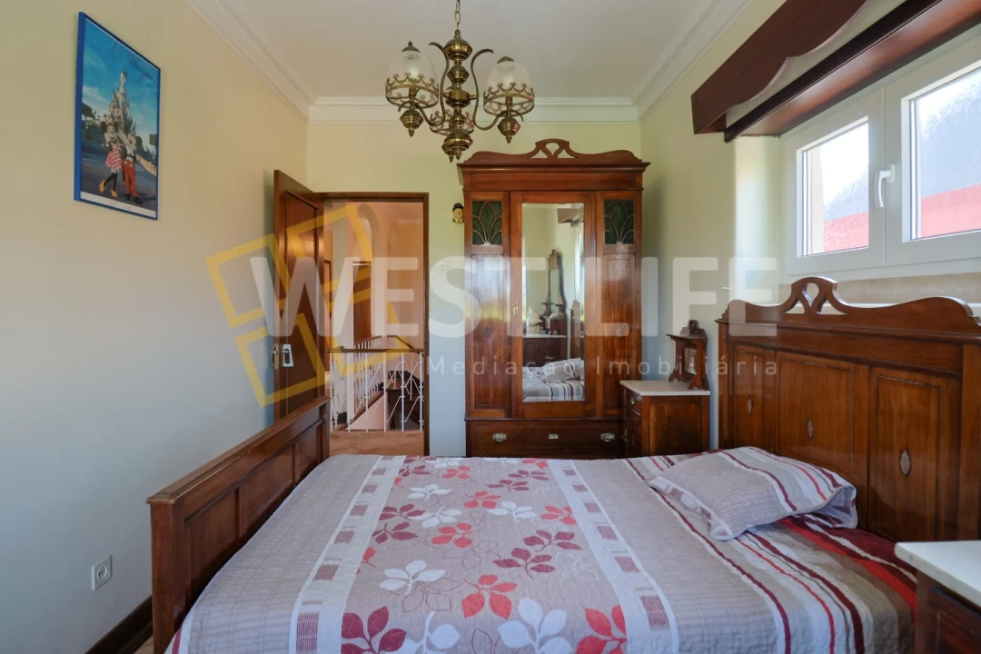 Moradia T5 para Venda em São Pedro da Cadeira Foto 17