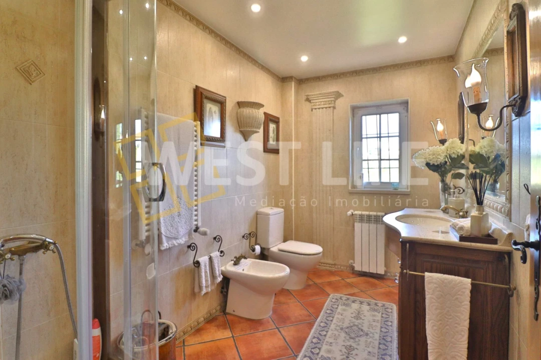 Moradia T5 para Venda em Turcifal Foto 16