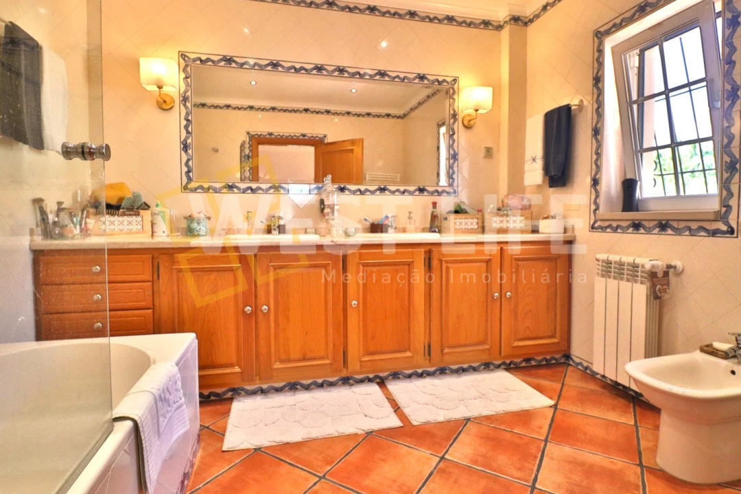 Moradia T5 para Venda em Turcifal Foto 23