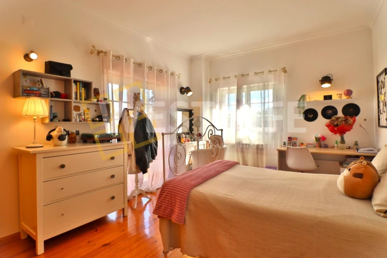 Moradia T5 para Venda em Turcifal Foto 21