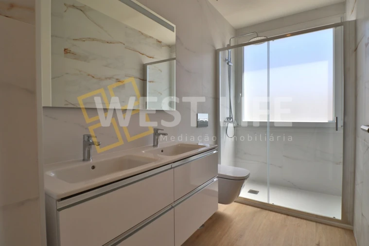 Moradia T3 para Venda em Lourinhã e Atalaia Foto 14